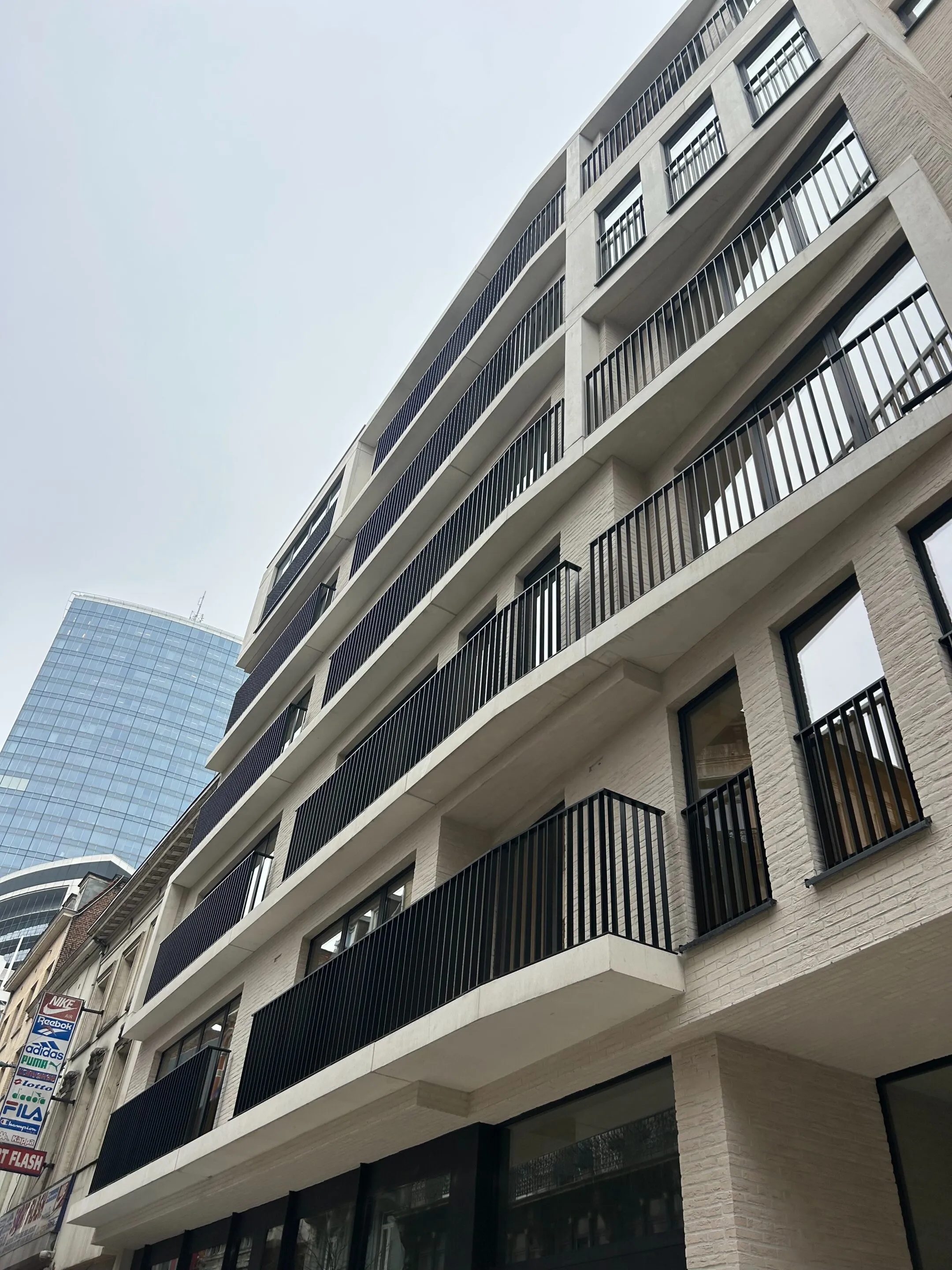MADOU PLAZA / European Quarter — 2/3