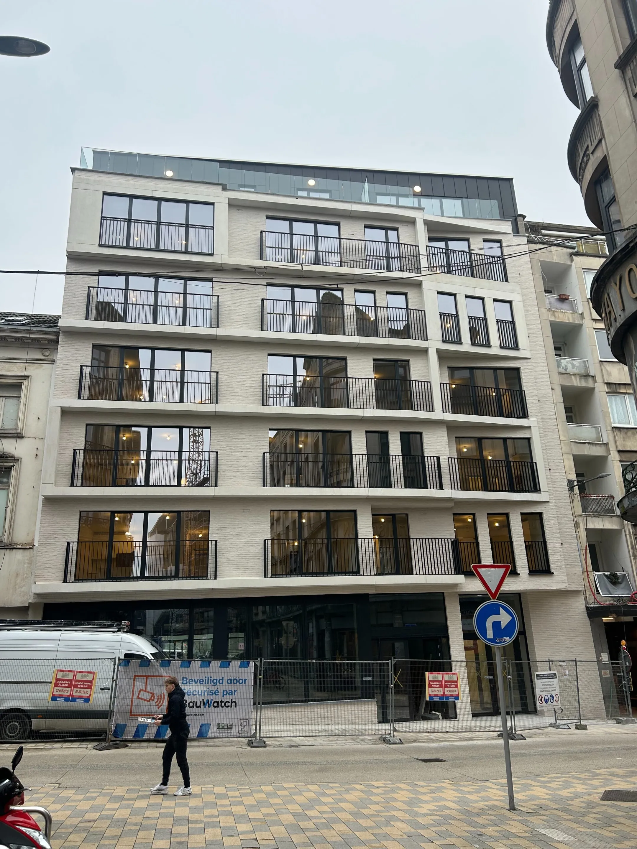 MADOU PLAZA / European Quarter — 1/3